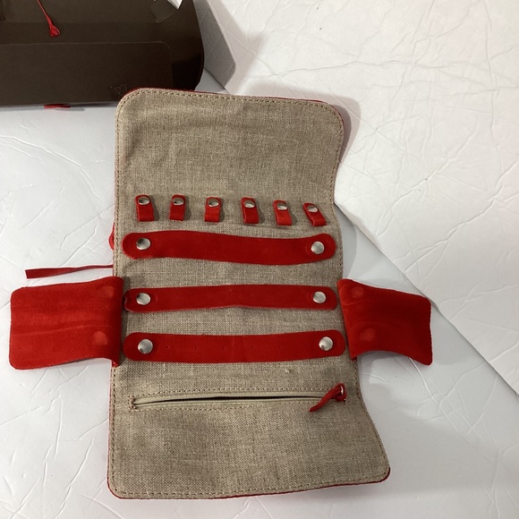 UNO de 50 GENUINE SUEDE RED JEWELRY CASE TRAVEL ROLL COMPACT - Picture 7 of 8